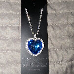$3 with Bundle ~ Titanic Heart of the Ocean Necklace Souvenir 6290